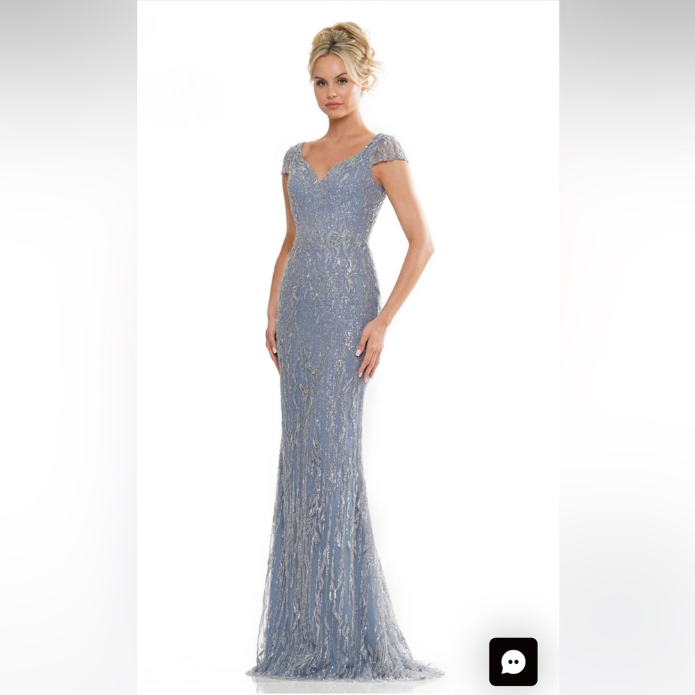Elegant Blue Sequin Gown - Picture 3 of 4